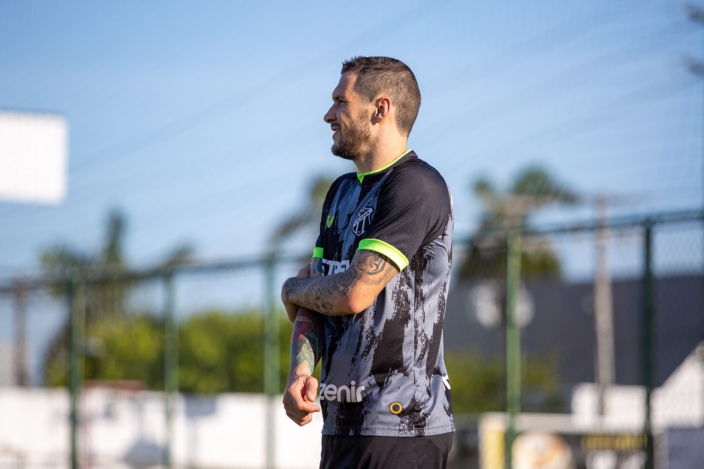 Na Cidade Vozão, elenco alvinegro faz penúltimo treino em casa da semana