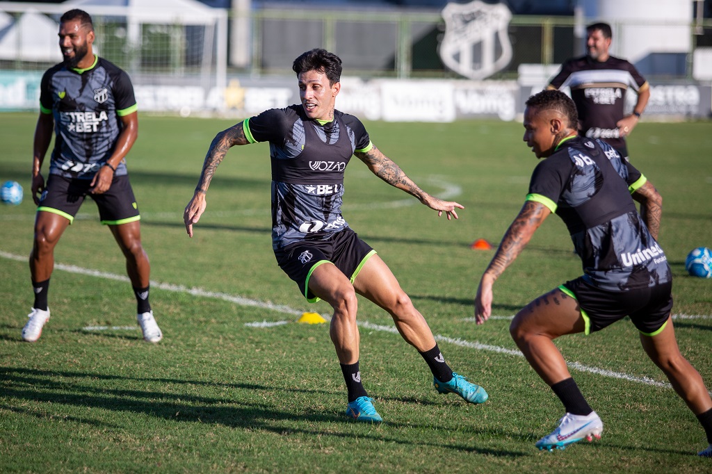 Depois de duas vitórias longe de casa, elenco alvinegro se reapresentará na manhã desta sexta-feira, 26