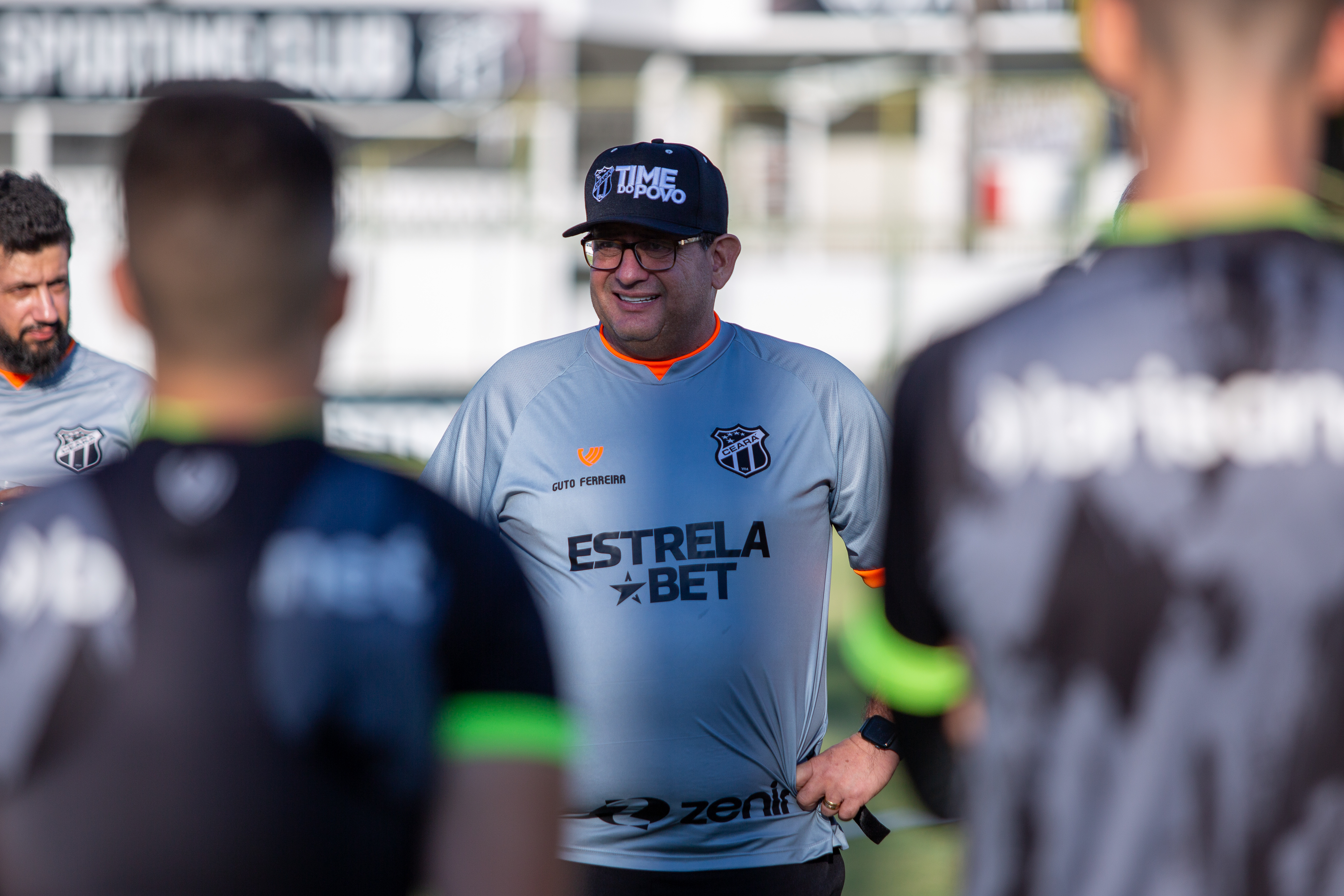 Já sob o comando de Guto Ferreira, elenco alvinegro realiza penúltimo treino antes de encarar o Sport