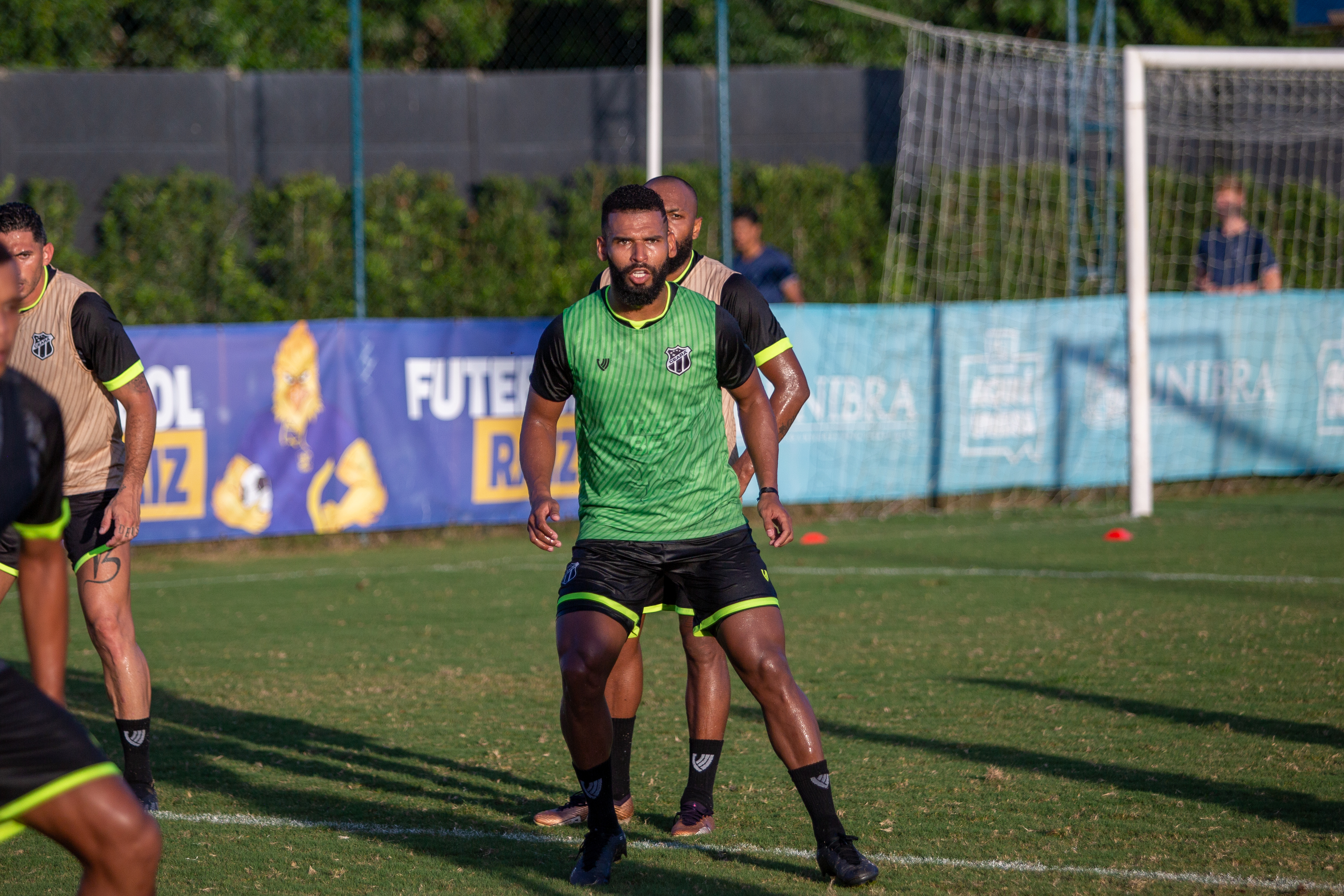 Na véspera da decisão, Ceará finaliza preparação para confronto com o Sport