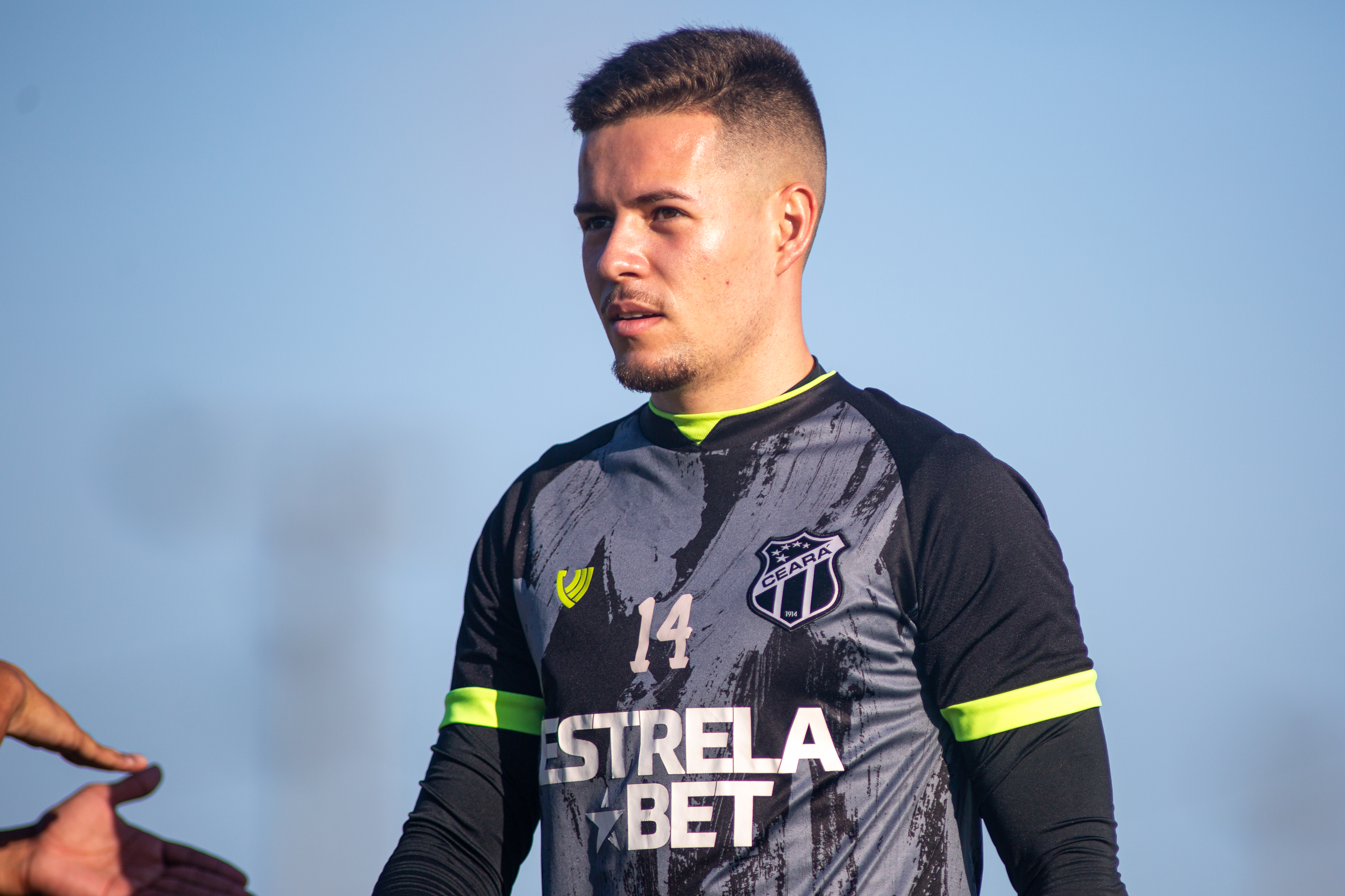 Neste feriado, elenco alvinegro realizou último treino em nossa capital antes do jogo contra o Vila Nova/G