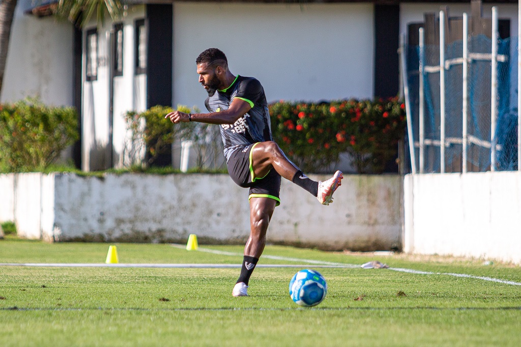 Na Cidade Vozão, Ceará realiza penúltimo treinamento para confronto com a Chapecoense