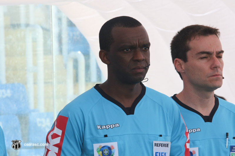 Árbitro FIFA Luiz Flávio de Oliveira apitará a partida entre Ceará e Paraná