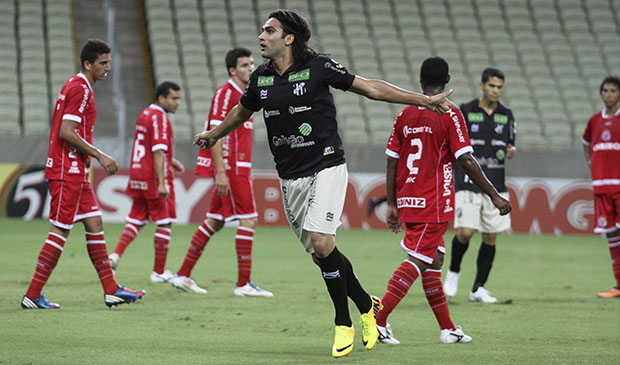 Ataque alvinegro funciona e Ceará vence o América/RN por 2 x 1