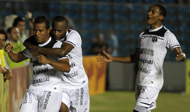 Vozão faz 1 x 0 no Confiança/SE, segura o resultado e avança na Copa do Brasil