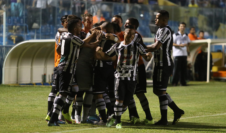 Bill e Rafael Costa decidem e Ceará vence o Sampaio Corrêa: 3 x 1