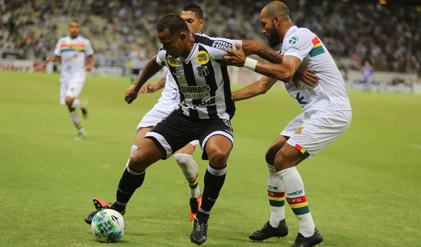  Sampaio Corrêa vence o Ceará na Arena Castelão