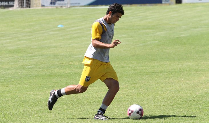 Sub-20: Técnico Petróleo comandou treino coletivo com o grupo