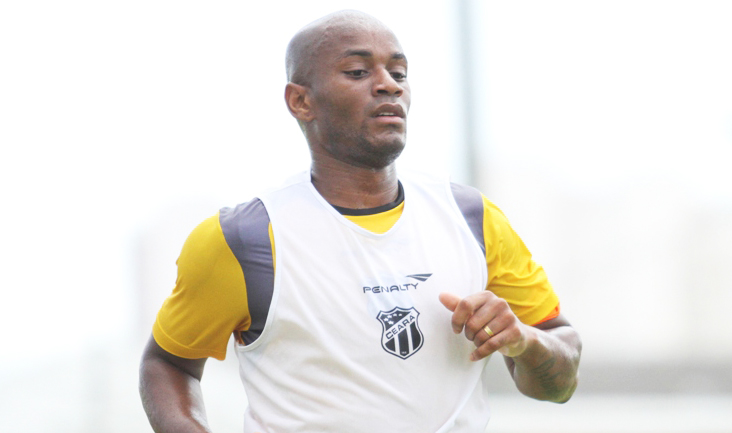 Após passar por exames e ficar em observação, Diogo Orlando retorna à capital