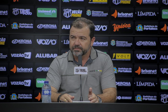 Enderson Moreira: “A gente joga sempre pela vitória”