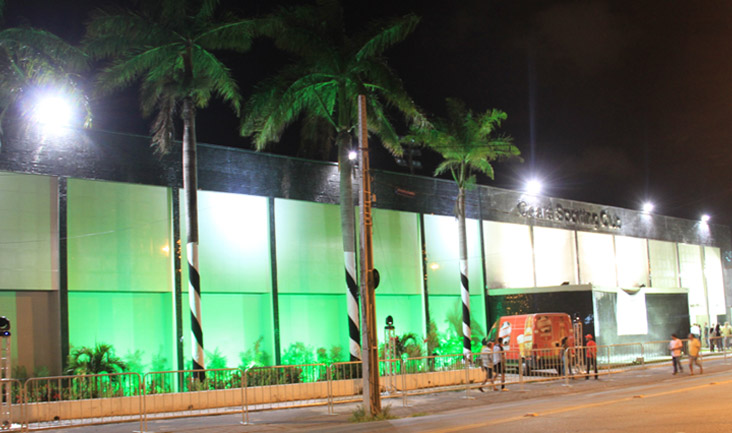 Alvinegros fazem a festa na inauguração da nova fachada e da Loja Oficial