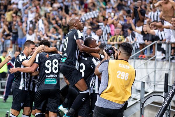 Ceará tem grande atuação e vence primeiro Clássico-Rei da Série A