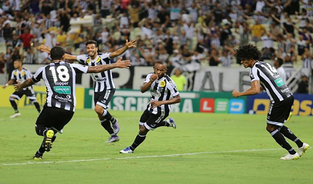 Vozão vence o Joinville e segue na busca para voltar ao G4