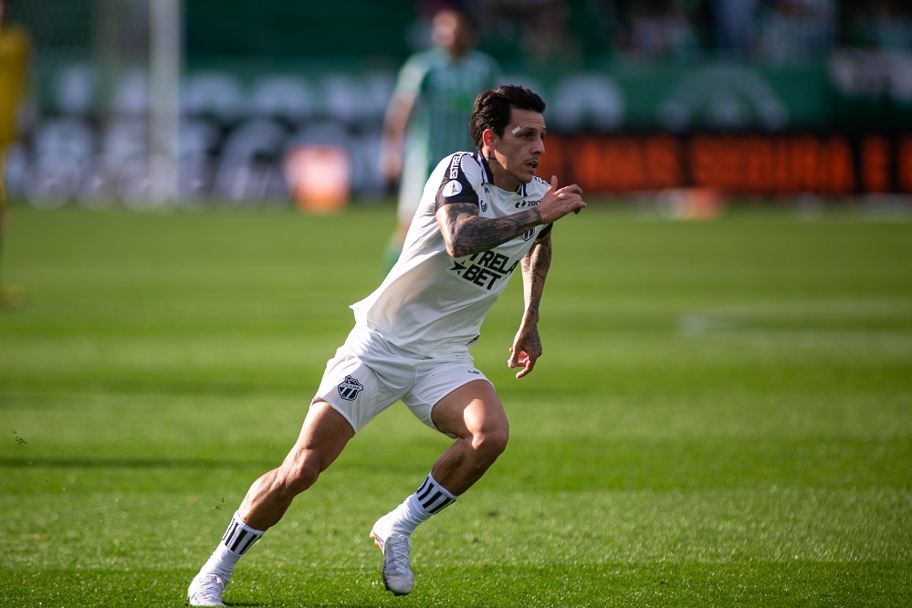 Jean Carlos fala sobre o pensamento para a sequência no Campeonato Brasileiro: “Vamos trabalhar jogo a jogo”