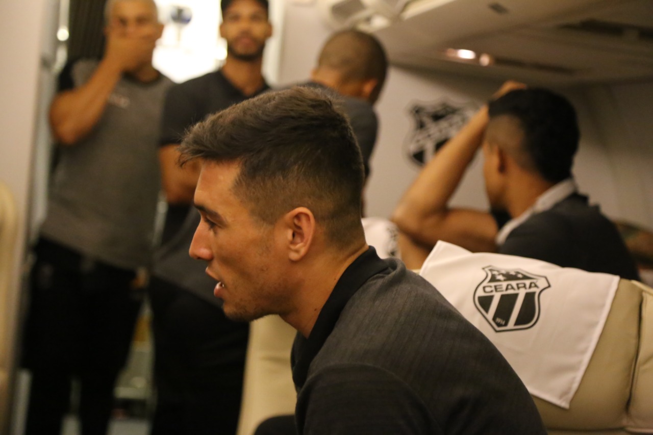 Ceará embarca rumo a Curitiba, onde enfrenta o Atlético/PR nesse fim de semana