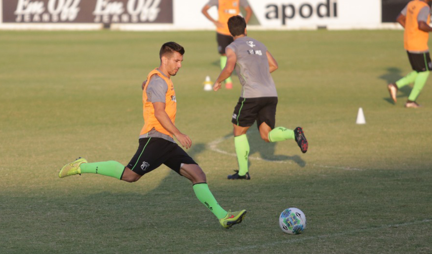 Antes de viajar, Alvinegro finaliza preparação na capital cearense 