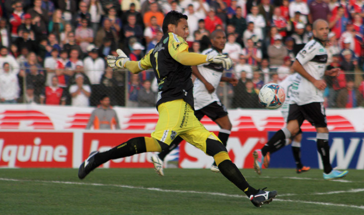 Diante do Paraná, Ceará sofre nova derrota fora de casa