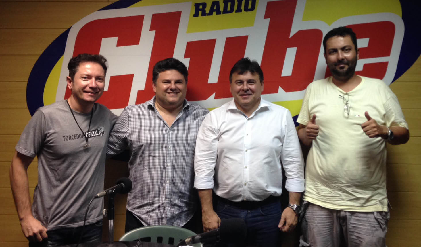 Rádio Vozão estreia com sucesso entre ouvintes