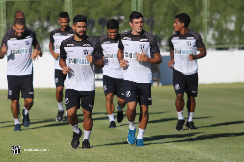 Após classificação na Copa do Brasil, elenco se reapresenta em Porangabuçu