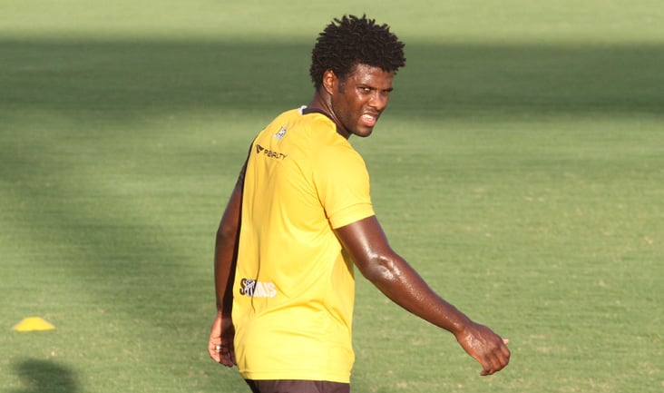Sandro pede o foco no Joinville e define: "Jogo de seis pontos"