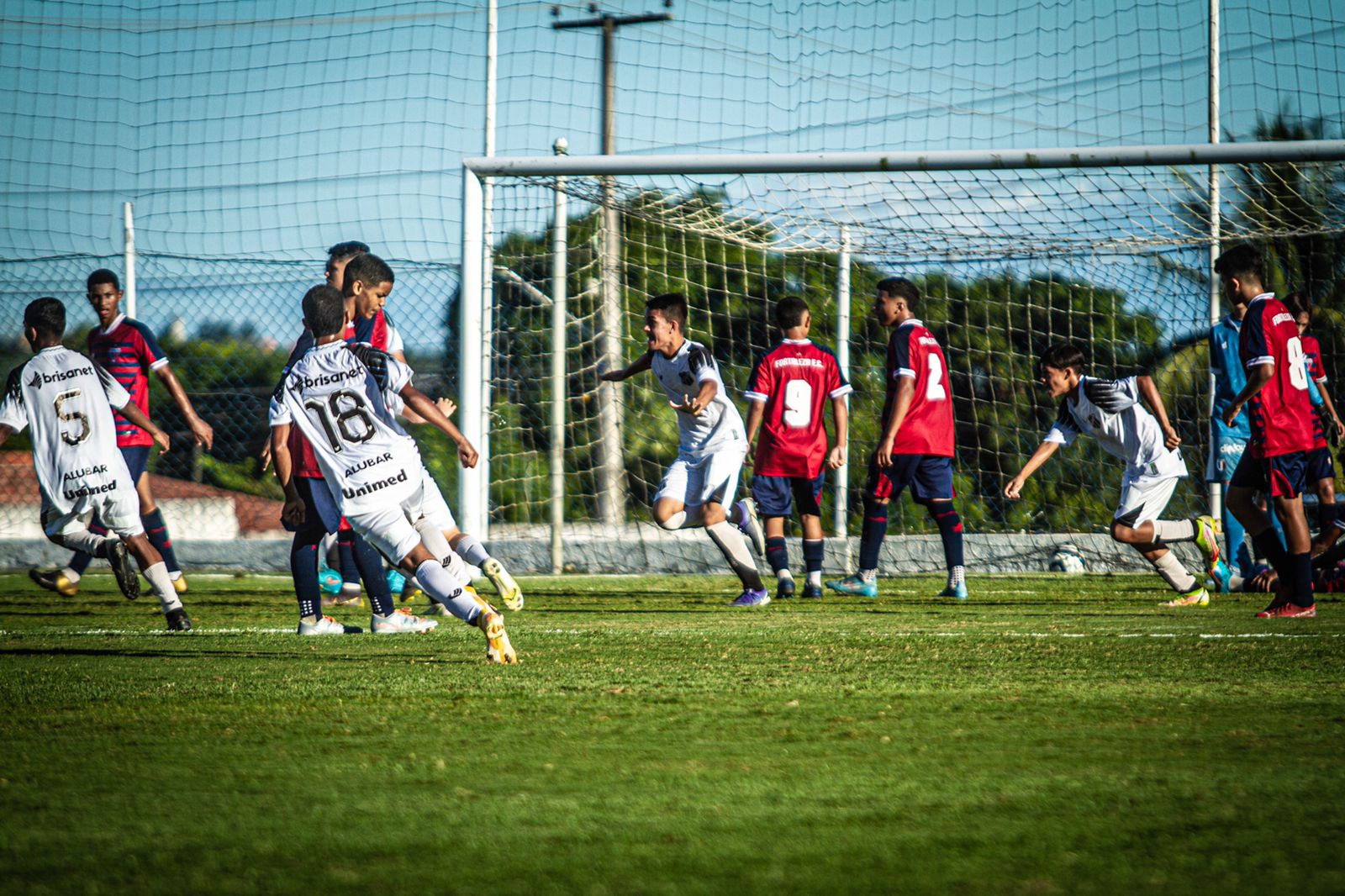 Sub-14: Ceará vence o Fortaleza em amistoso, sob observação do técnico da Seleção Sub-17, Phelipe Leal