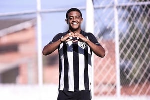 Sub-17: Ceará vai à semifinal da Copa Seromo ao golear por 4 a 0 o Estação