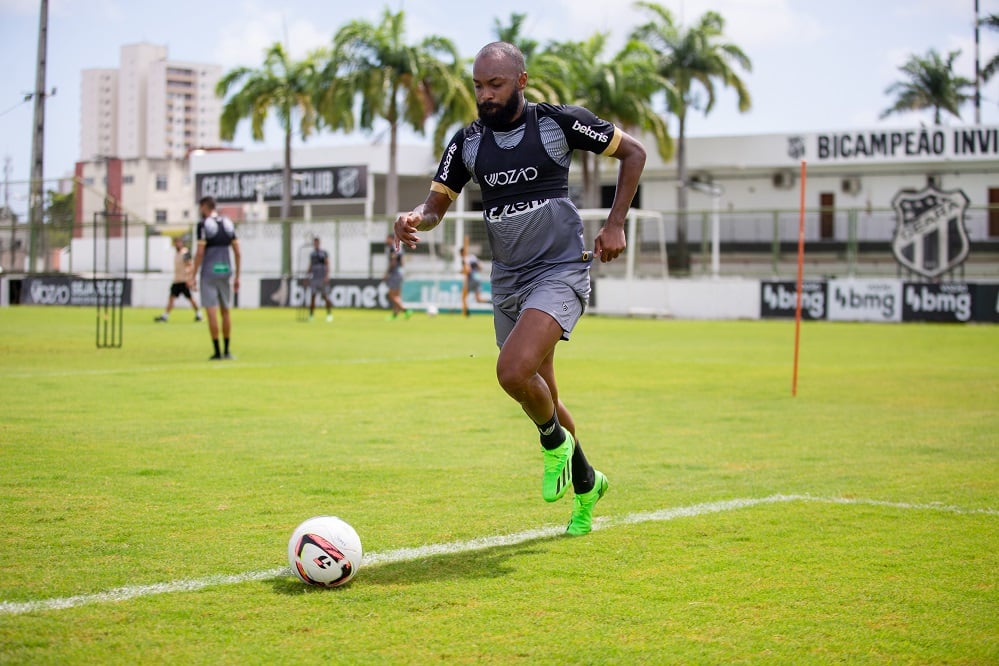 Ceará faz treino tático e de finalizações na reta final de pré-temporada