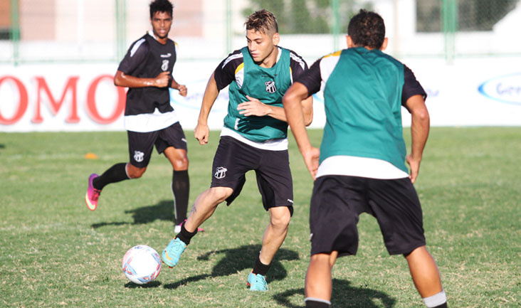 Pensando no Sport, elenco do Ceará se reapresentou